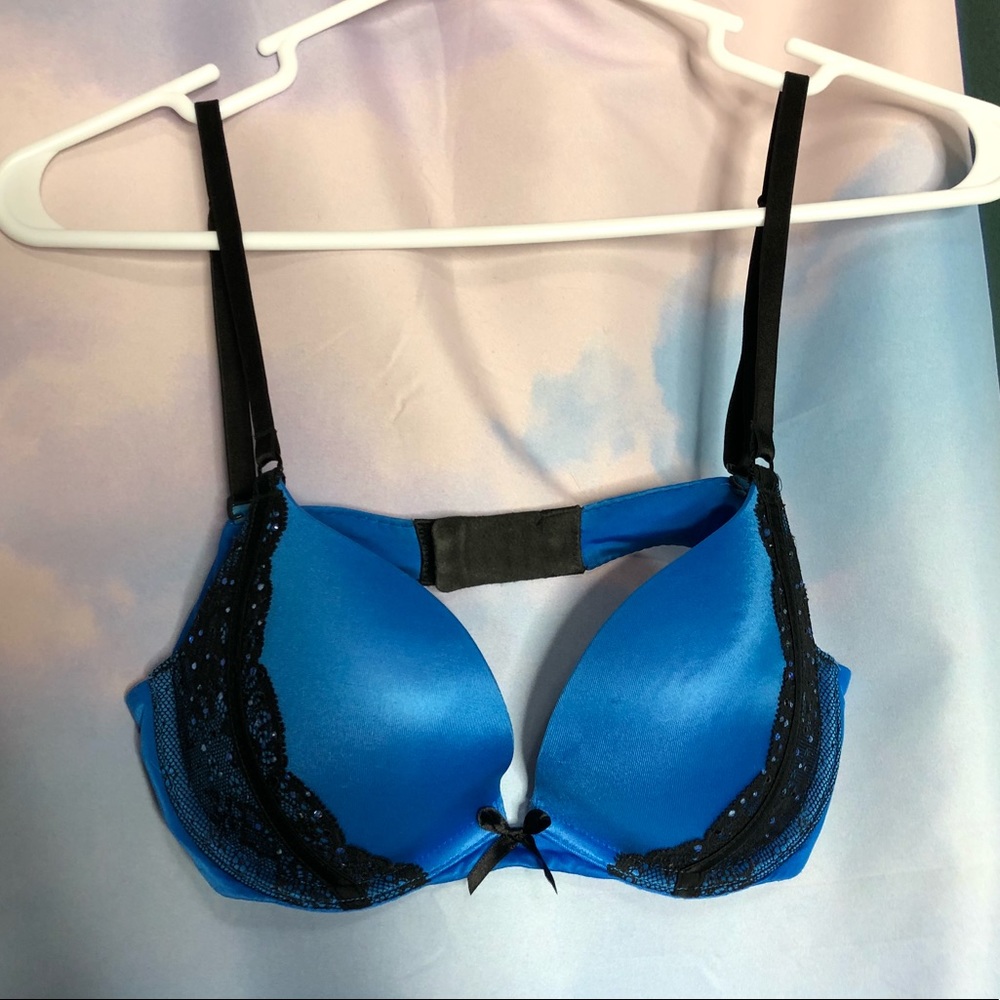 Victoria’s Secret Blue Lace Push Up Bra
